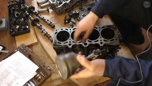 Почему двигатель ест масло и как с этим бороться мнение по отверстиям на юбке поршня Texnar