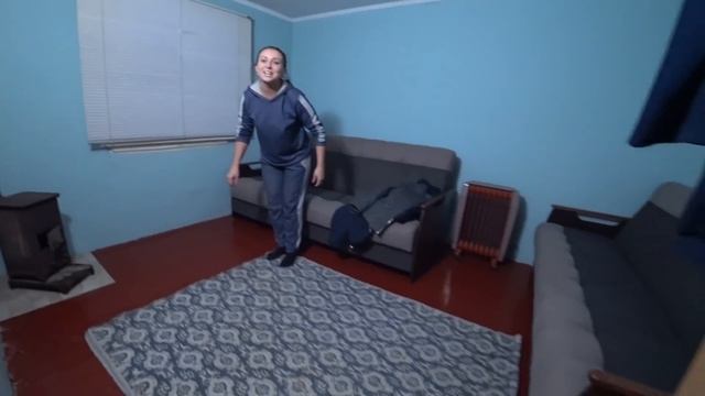 Боюсь Тёма спалит дом... Установили буржуйку - ПЕРВЫЙ ВЕЧЕР!!! смотреть онлайн