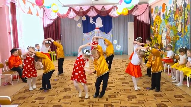 Танец: "Подарил колечко" смотреть онлайн