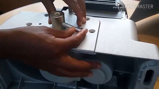 Servicing Nice electric gate opener.5000Kv смотреть онлайн