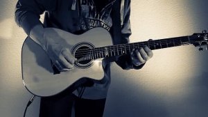 Silent strings  (Maton Messiah EM 100 - 808 acoustic Guitar)