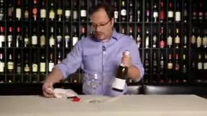 Как открыть бутылку вина цыганским штопором_