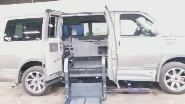 2018 GMC Savana 2500 4x4 with Rollx conversion. смотреть онлайн