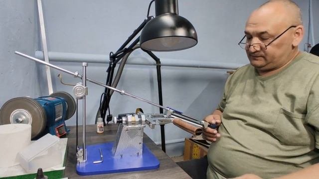 Обзор новых зажимов для абразивов, с сохранением угла заточки.
