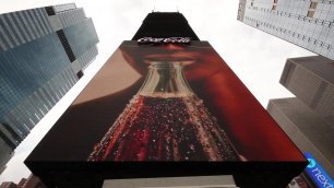 Первая трёхмерная реклама Coca-Cola на Таймс-сквер