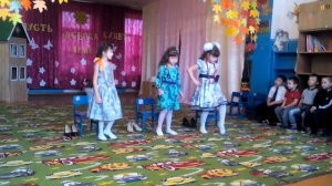 А я возьму у мамы бусы....