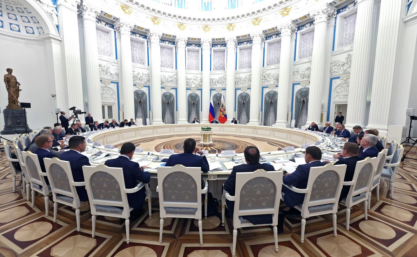 ? В.В.Путин. Заседание Президиума Госсовета по вопросам развития общественного транспорта (17.08)