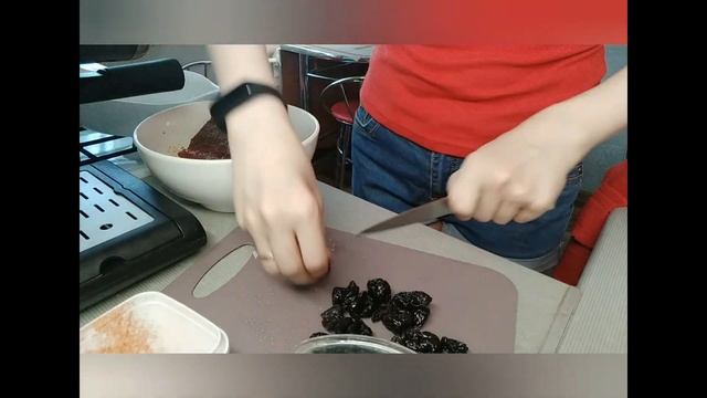 Говядина с черносливом
