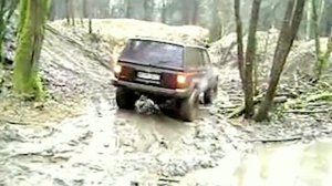 Джип Чероки застрял на бездорожье! Джип Чероки застрял в грязи