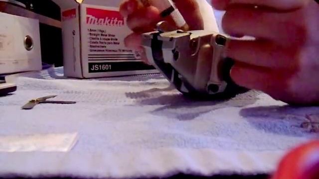 Шлицевые ножницы по металлу makita JS1601. смотреть онлайн