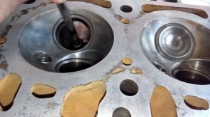 3317 двигатель ,гбц,возня с клапанами ,треснувшие седлаЧасть 3.mp4