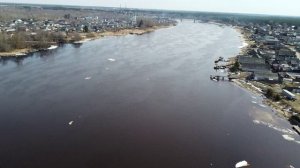 река Сясь и город Сясьстрой в Ленинградской области с высоты птичьего полета