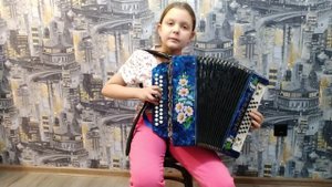 Динара Вдовина 10 лет и ее песни под гармонь