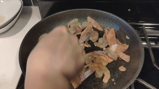 АРОМАТНАЯ паста с морепродуктами в сливочном соусе. ВАШИ ГОСТИ БУДУТ ПРОСИТЬ РЕЦЕПТ!!!!