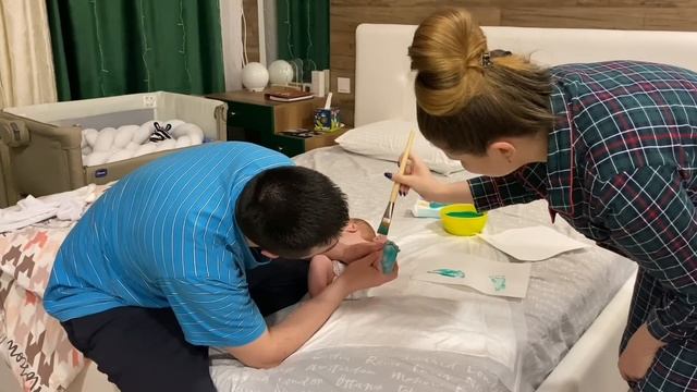 ВЛОГ / Делаем отпечаток ручки и ножки смотреть онлайн