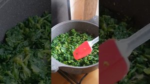 Очень вкусный рецепт шпината с яйцом!!! Delicious spinach recipe with egg!#шпинат
