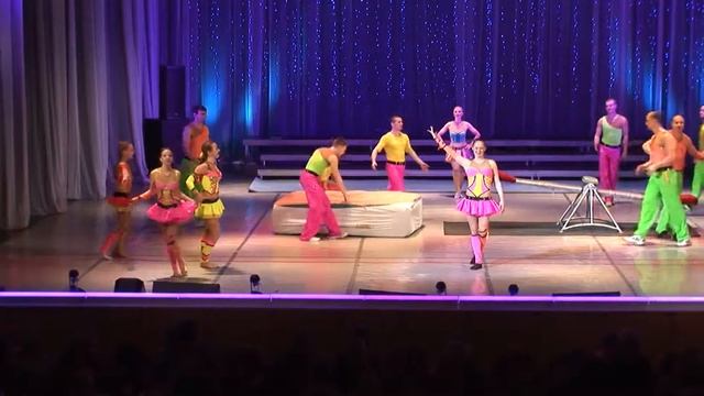 ФЛАГИ, ПОДКИДНАЯ, СКАКАЛКИ смотреть онлайн