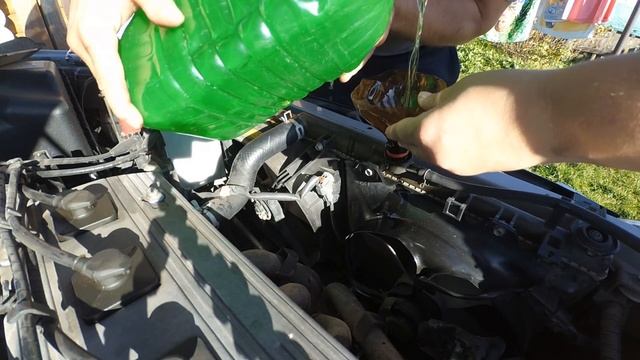 Замена антифриза / тосола / на TOYOTA ( тойота ) в двигателе 7A FE своими руками смотреть онлайн
