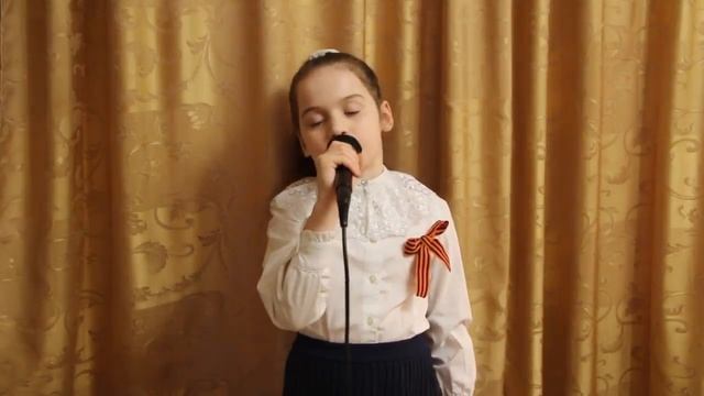 Стихи о войне для конкурса чтецов на 9 мая "Не забывайте о войне" читает Лиза Васина. Ко Дню Победы