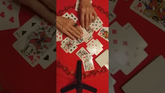 Цыганский расклад на Крестового Короля.Что у него с женой.Гадание на картах.Онлайн гадание.