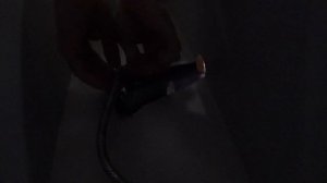 Как заглушить гибкую подводку с помощью монеты.