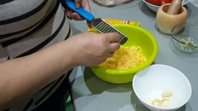 КУРИНЫЕ МЕДАЛЬОНЫ с ОвОщАмИ и ГрИбАмИ.Очень вкусно и не дорого.#блюда из курицы#рецепты#куриные