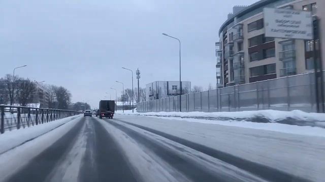 Дорожники Петербурга не успели почистить улицы к предновогоднему утру смотреть онлайн