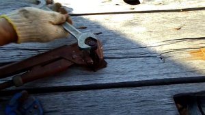 Как открутить заржавевшую гайку