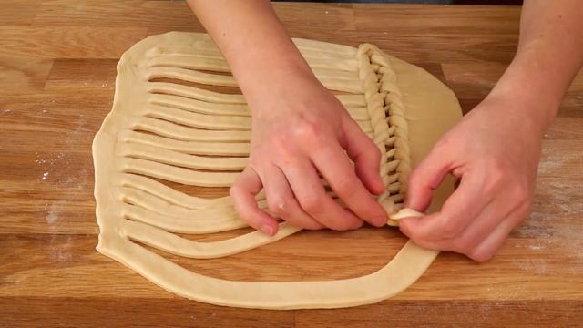 Потрясающий дрожжевой пирог с яблоками