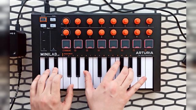 Indila - Dernière Danse | Live Cover and Tutorial with the Arturia Minilab Mk2 смотреть онлайн