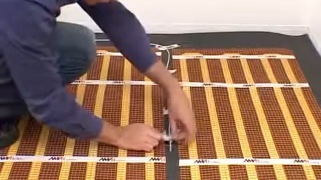 Установка теплого пола AHT под ковровое покрытие без клея. смотреть онлайн