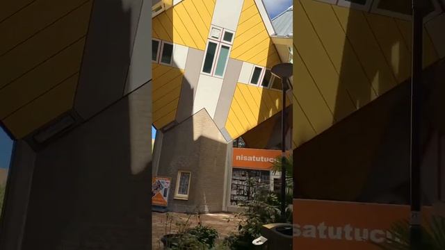 #Netherlands, Rotterdam/Знаменитые жёлтые кубические дома в Роттердаме (Kubuswoningen) ??