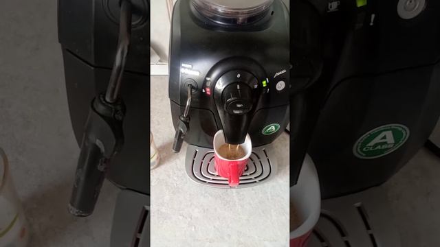 Кофемашина PHILIPS SAECO XSMALL HD8743 смотреть онлайн