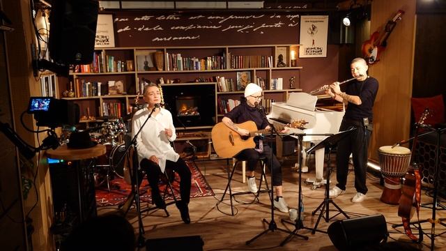 Лиля Хасанова и Ульяна Ангелевская - Архаика смотреть онлайн