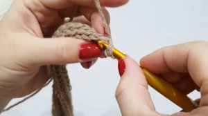 Вязаная шапка английской резинкой крючком