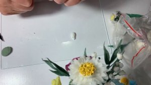 Ромашка садовая из холодного фарфора , полимерной глины .Chamomile white from cold porcelain .??✌️