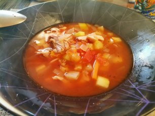 Овощной суп с кабачками.