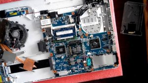 Чистка, разборка ноутбука Sony Vaio VPCEB4E1R