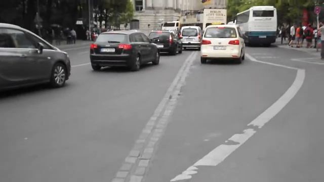 Из Западного Берлина в Восточный смотреть онлайн