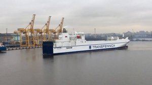 Кораблики в порту. Видео для детей. Large ships in the port. Video for children.