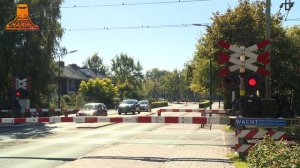 DUTCH RAILROAD CROSSING - Bussum - Cort van der Lindenlaan