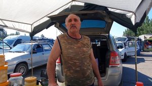Ейск. Суббота. Ярмарка на улице Нижнесадовая.