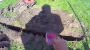 2.На дачном участке трубы ПНД для полива