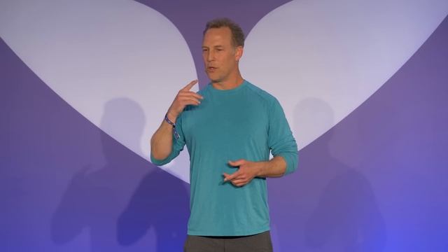 A Brilliant Introduction to Qi Gong With Lee Holden | Mindvalley смотреть онлайн