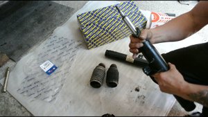 Амортизаторы поменяли. Старые прокачали и продали. Смотри и зарабатывай правильно!