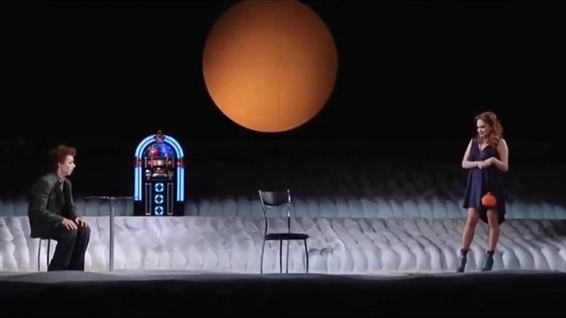 Спектакль почтигород в театре на малой бронной( фрамент)