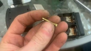 BMW E34 Замена лампочек в клавишах переключения противотуманных фар и света