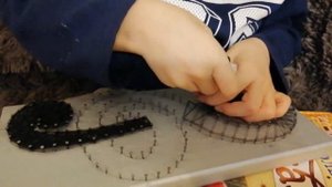 Скрипичный ключ в технике Art string.