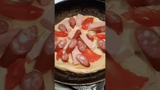 Пицца на сковороде. Из города в село. смотреть онлайн