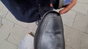 🔥 FIRE SHOE SHINE on STREET (Shining Shoes SINCE AGE 13!) 18 yr old "Fernando" 🇲🇽 Mexico City ASMR